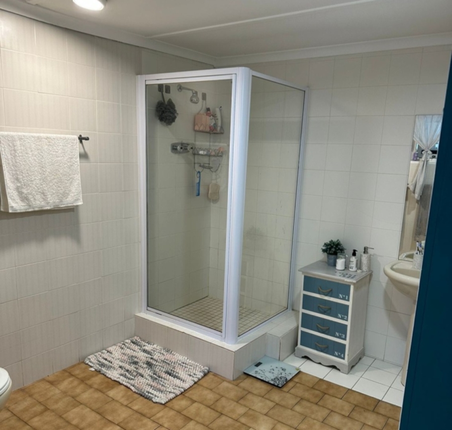 5 Bedroom Property for Sale in Winslow Western Cape